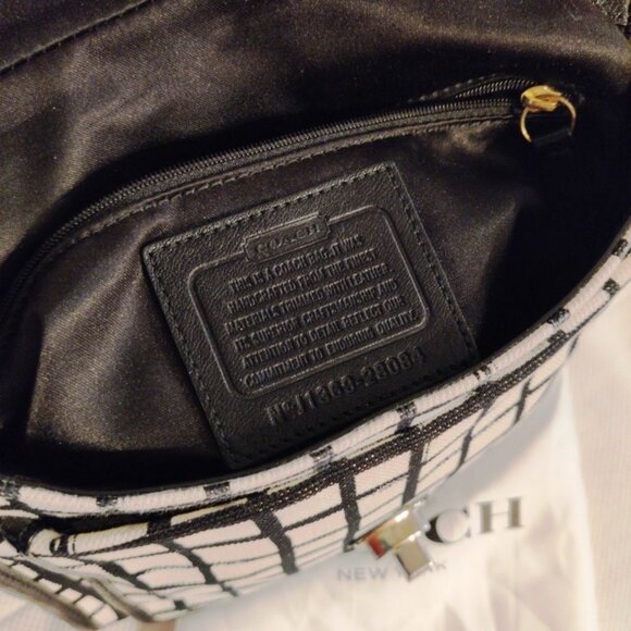 Coach Madison Sm Top Handle/Crossbody in Black/Cream EUC + NWT Coach Gold Chain - Picture 16 of 16